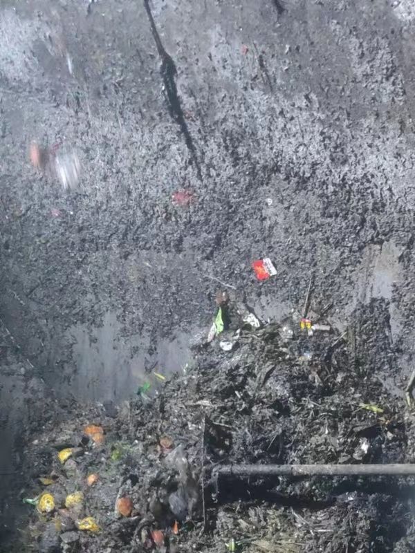 北湖污水池清理
